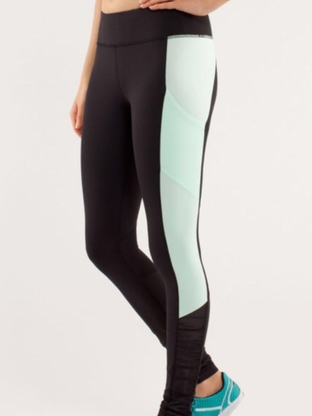 Lululemon Get Up and Glow
Tight Leggings size 8